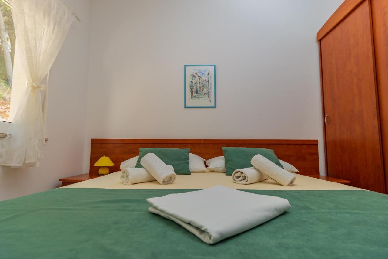 Apartments Villa Mandolina Marusici (Split-Dalmatia) Exterior foto