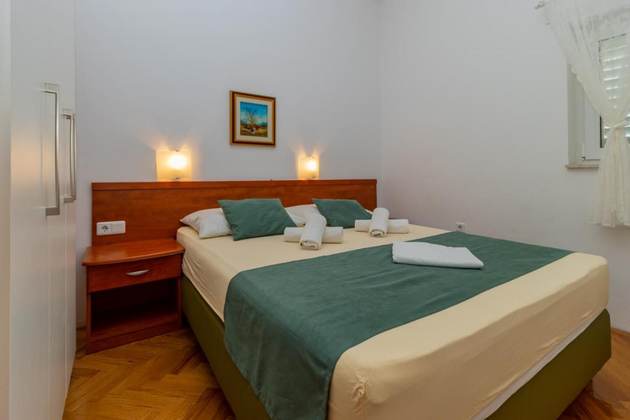 Apartments Villa Mandolina Marusici (Split-Dalmatia) Exterior foto